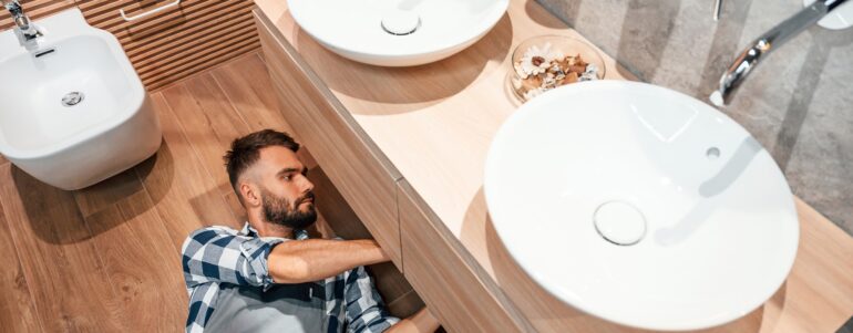 Hydraulika w blokach vs nowych apartamentach – gdzie jest więcej problemów?