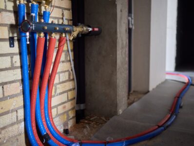 Dlaczego po wymianie rur instalacja nadal działa nieprawidłowo?